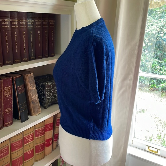 Women’s Vintage Royal Blue Classic Short Sleeve Knit Sweater - Picture 5 of 5